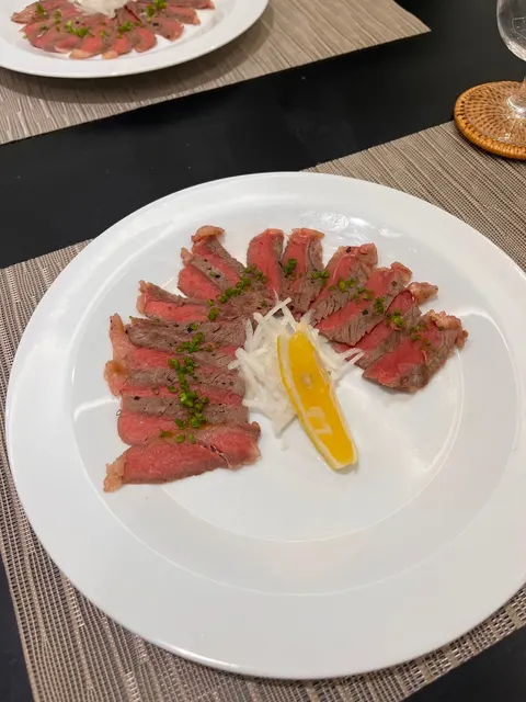 Beef tataki starter plated by a myCHEF private chef