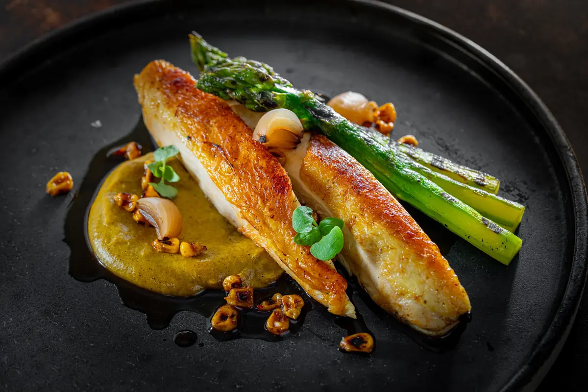 Pork-free or halal menu for a Bali villa event?